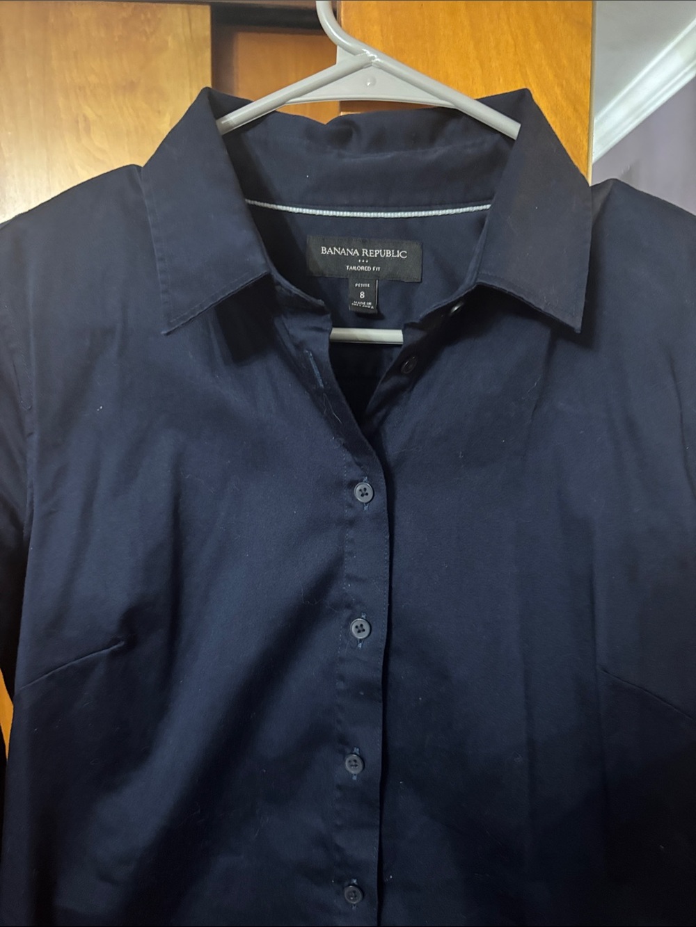 Banana Republic Petite size 8 Women’s Dark Navy Button-Up Dress Shirt